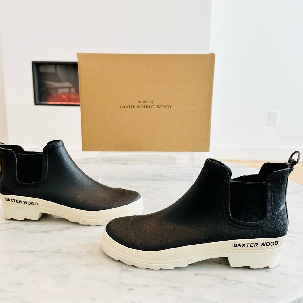 White Sole Hevea Chelsea Ankle Rubber Boots